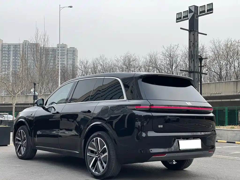 Li Auto Li L8 2024