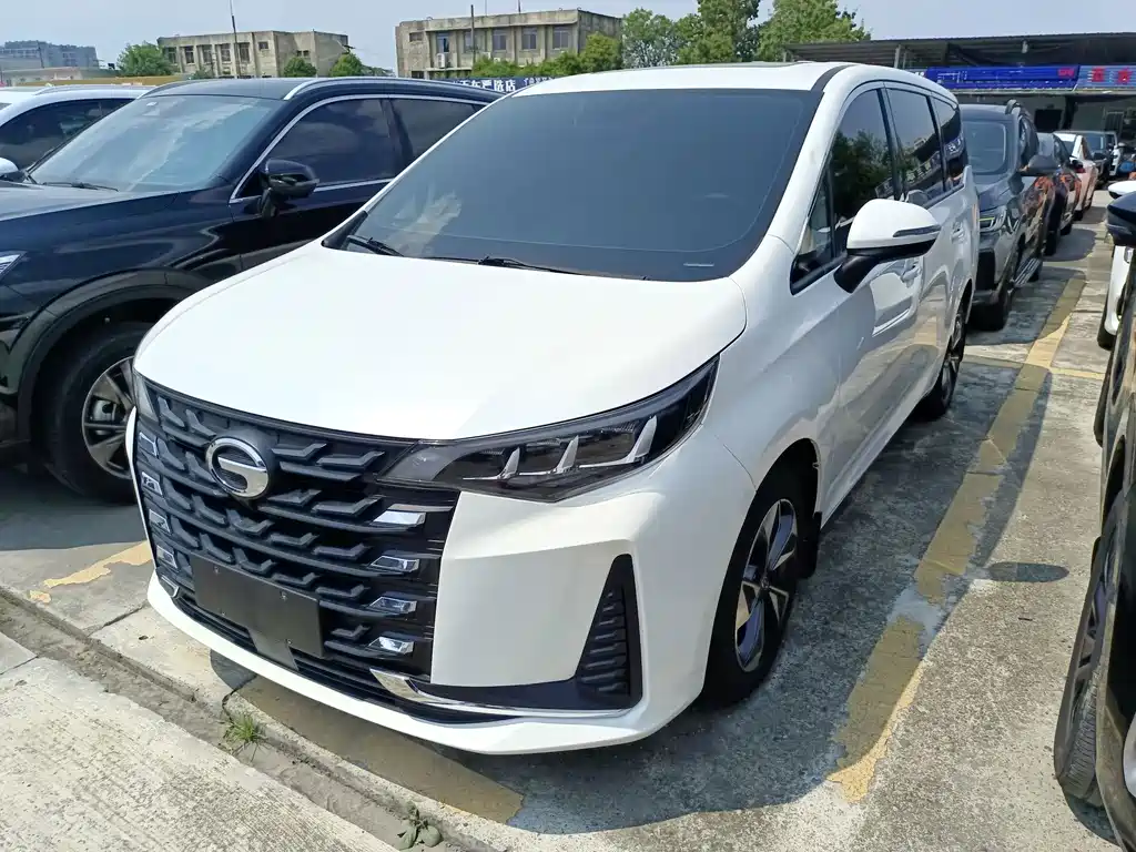 GAC Trumpchi M6 2021 — фото 1