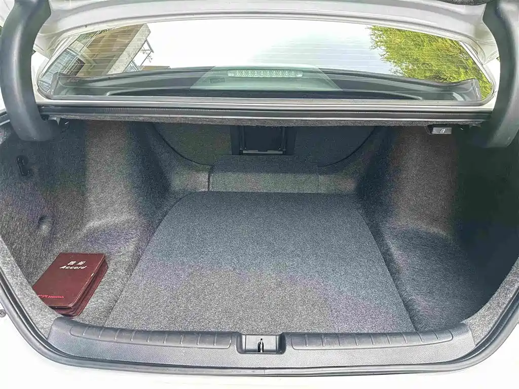Honda Accord 2022 — фото 20