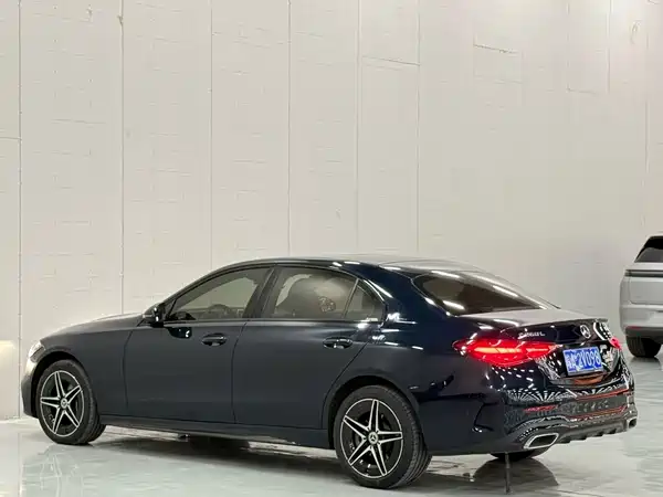 Mercedes-Benz C-Class 2024