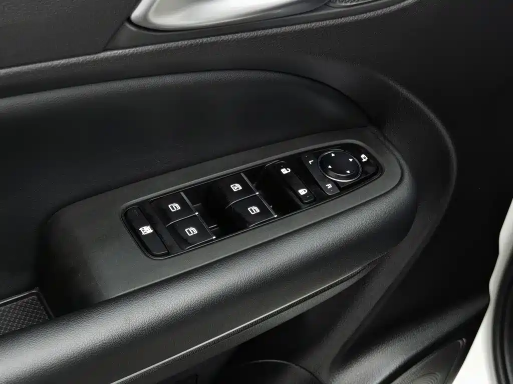 GAC Trumpchi M6 2020 — фото 9