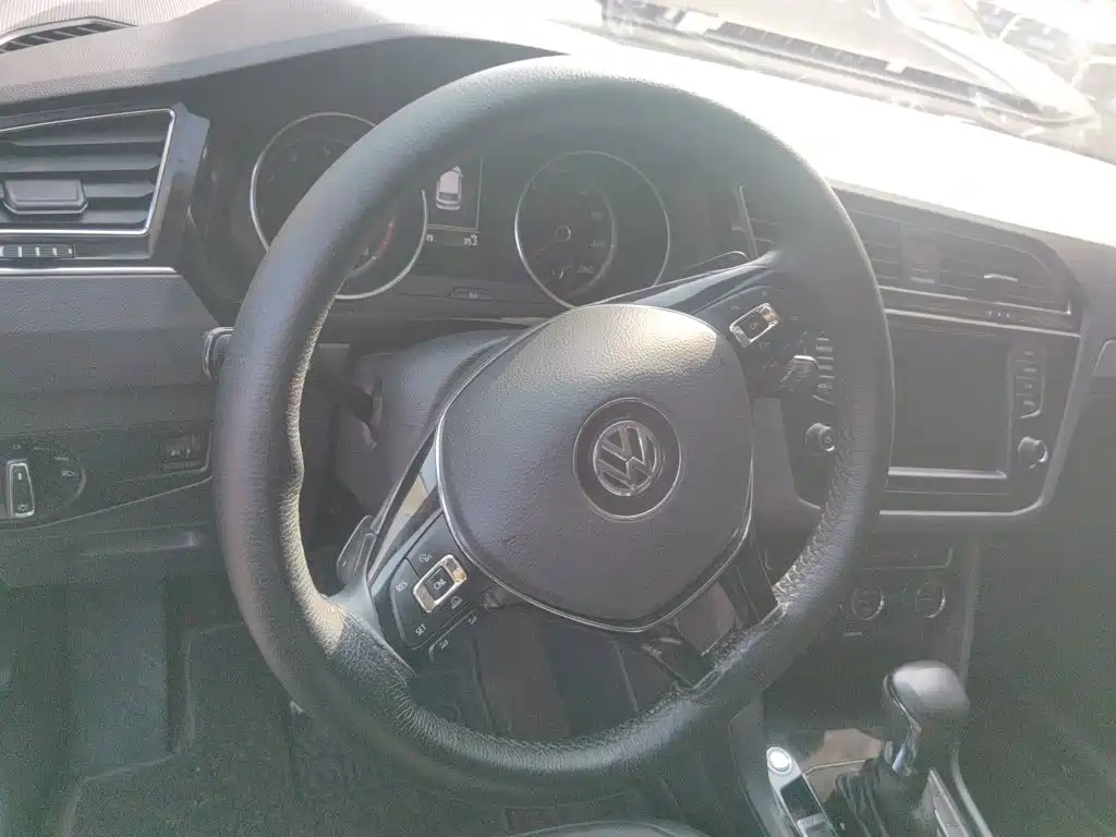 Volkswagen Tiguan L 2018