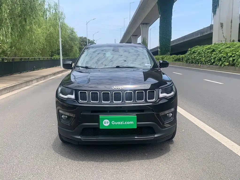 Jeep Compass 2017 — фото 3