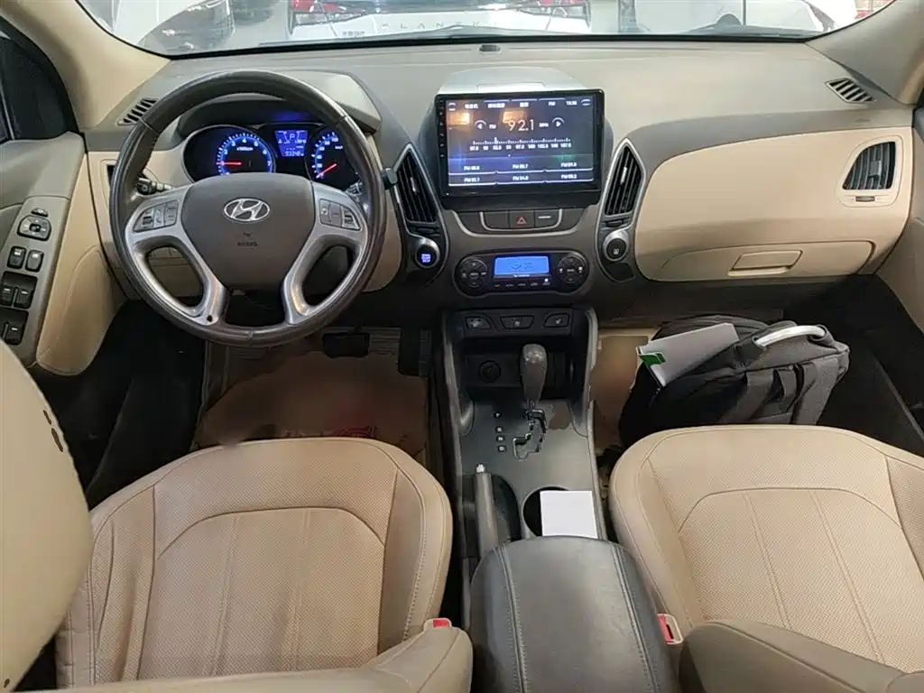 Hyundai ix35 2015 — фото 10