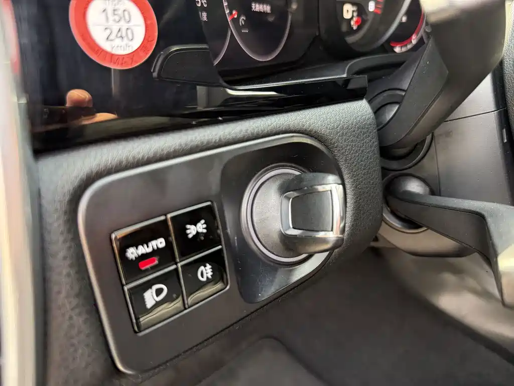 Porsche Cayenne 2018 — фото 18