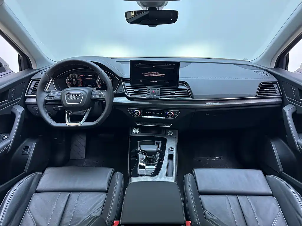 Audi Q5L 2022 — фото 12