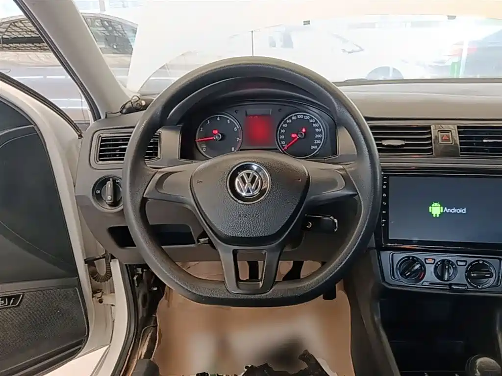 Volkswagen Santana 2019 — фото 11