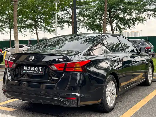 Nissan Teana 2022