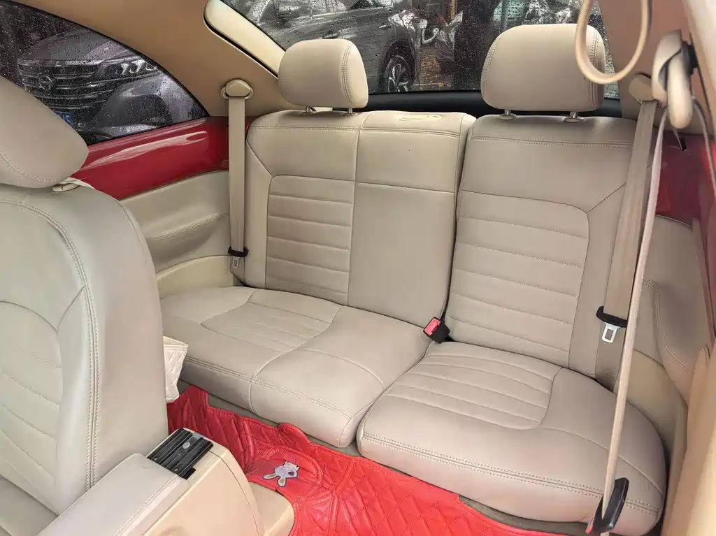 Volkswagen Beetle 2011