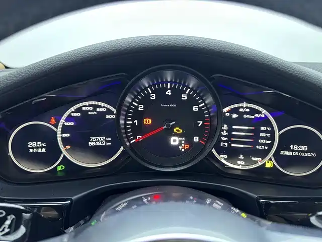 Porsche Panamera 2017 — фото 10