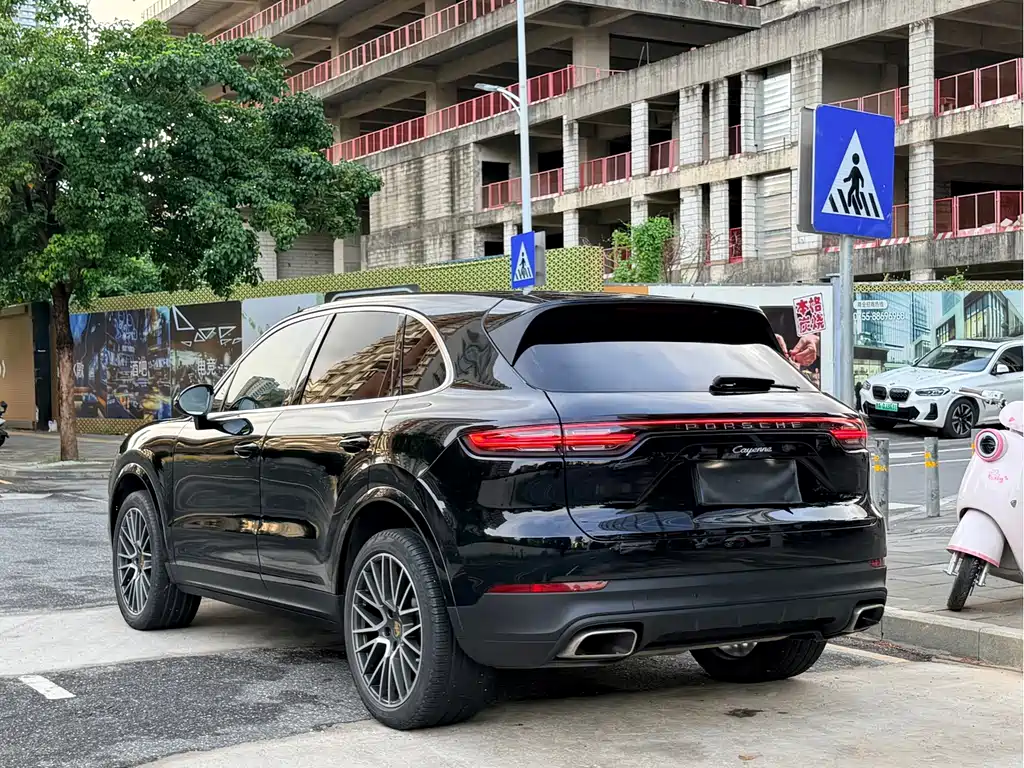 Porsche Cayenne 2020 — фото 15