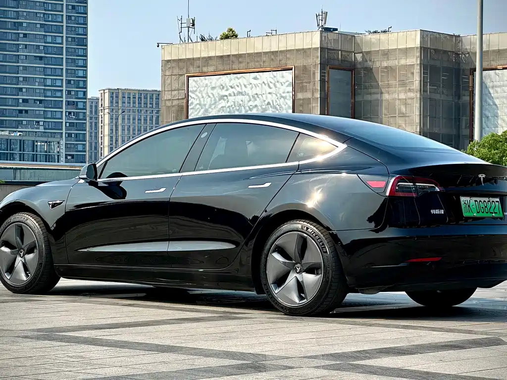 Tesla Model 3 2021 — фото 7