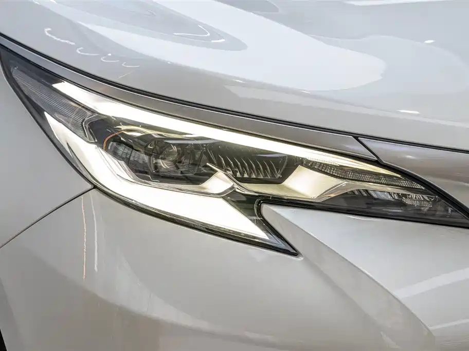 Toyota Sienna 2022 — фото 13