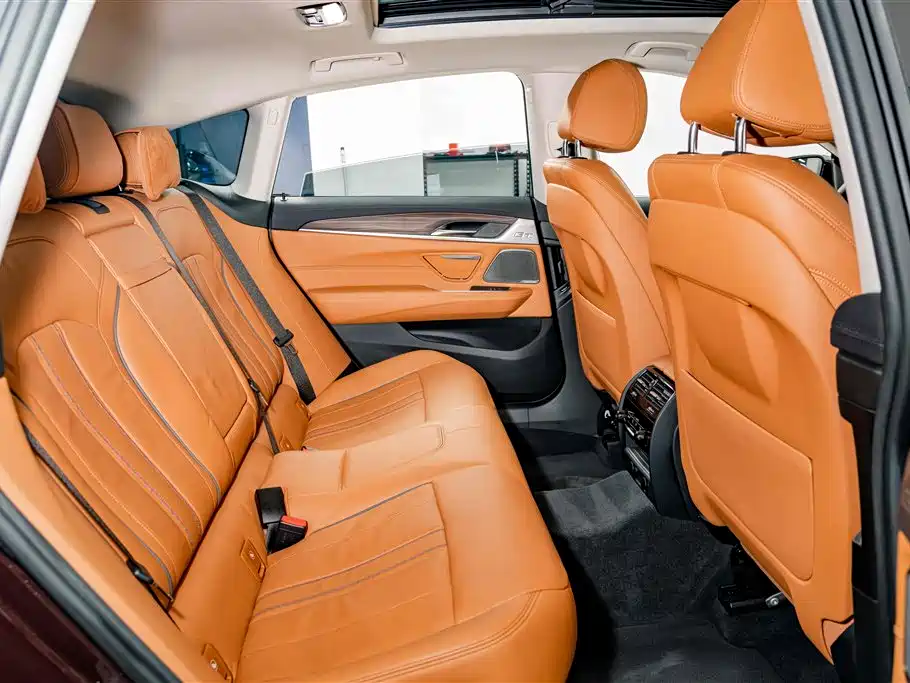 BMW 6 Series GT 2018 — фото 20