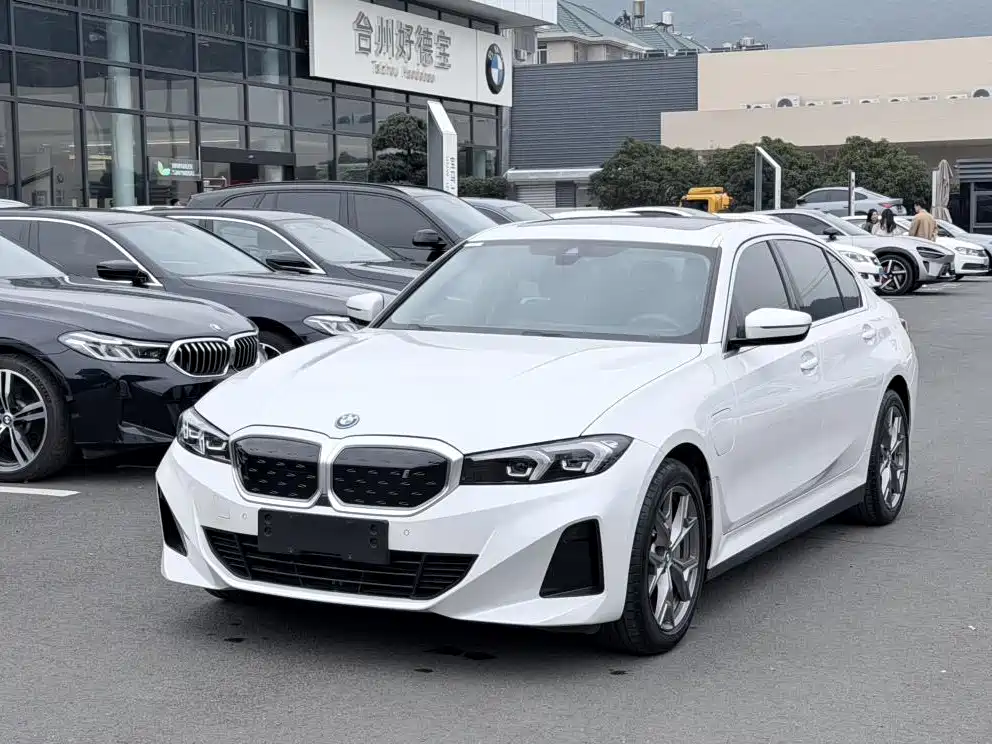 BMW i3 2023