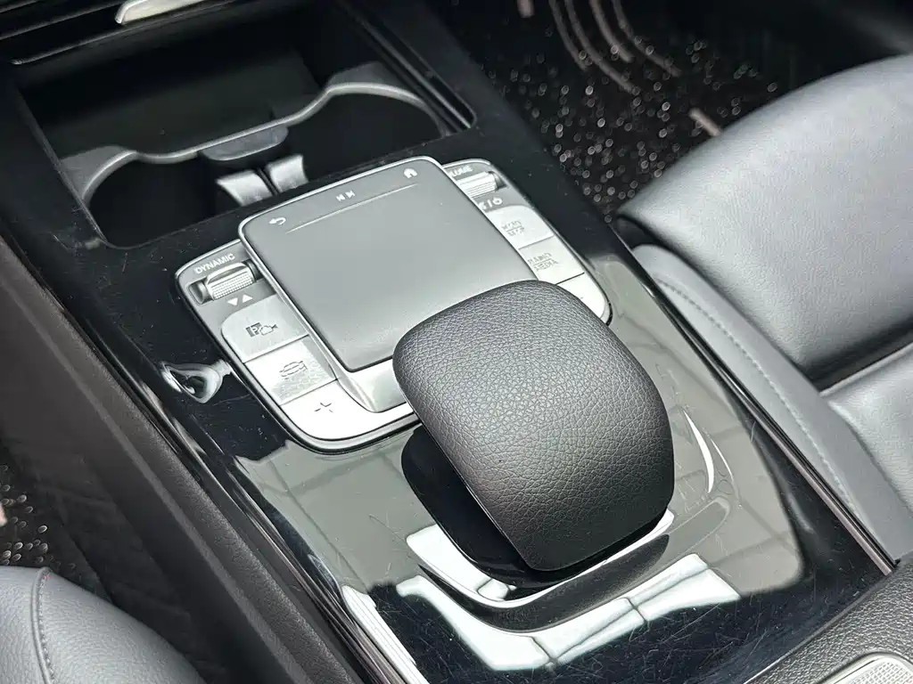 Mercedes-Benz A-Class 2022 — фото 8