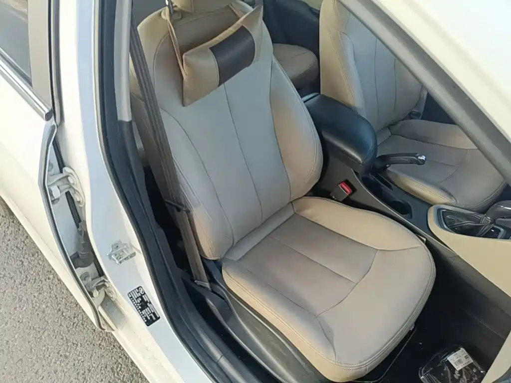 Buick Excelle 2017 — фото 25