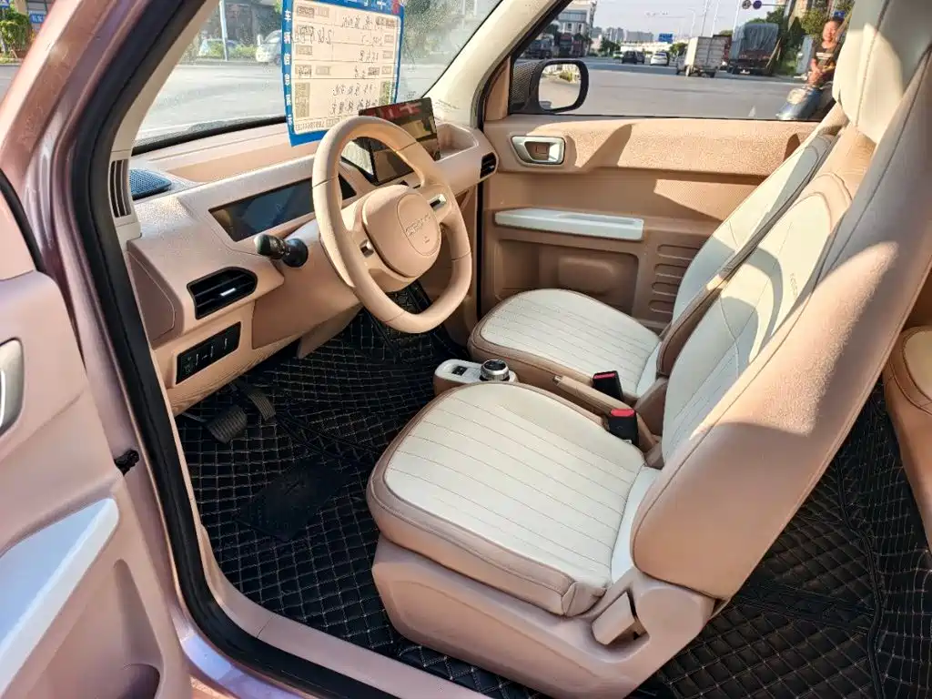 Geely Galaxy Panda 2023