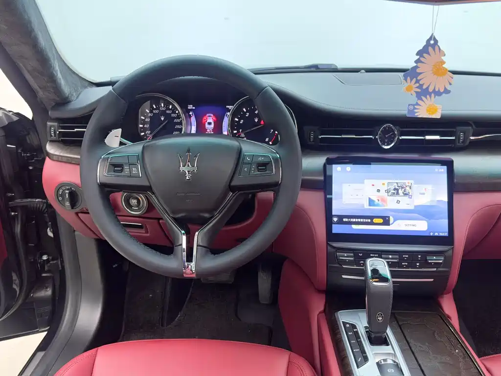 Maserati Quattroporte 2016 — фото 16