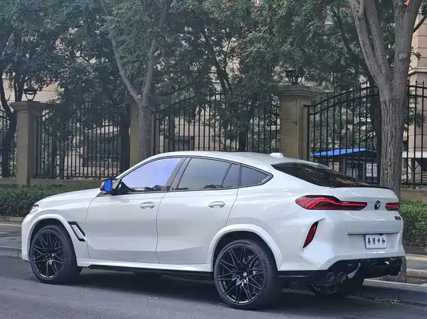 BMW X6 M 2025