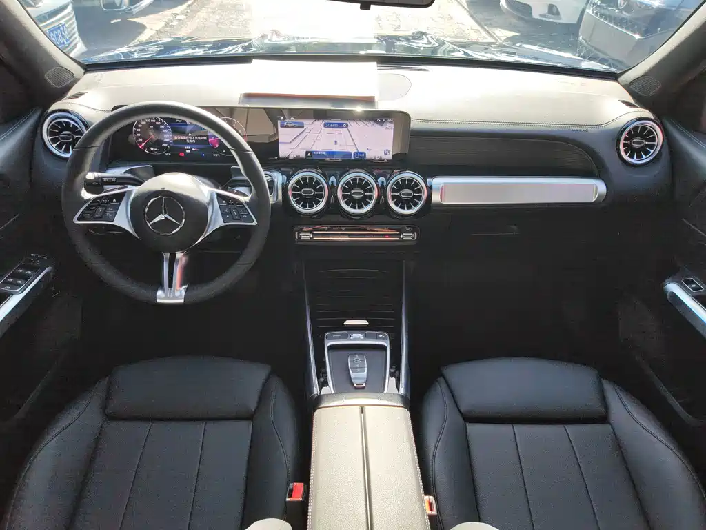 Mercedes-Benz GLB 2024 — фото 14
