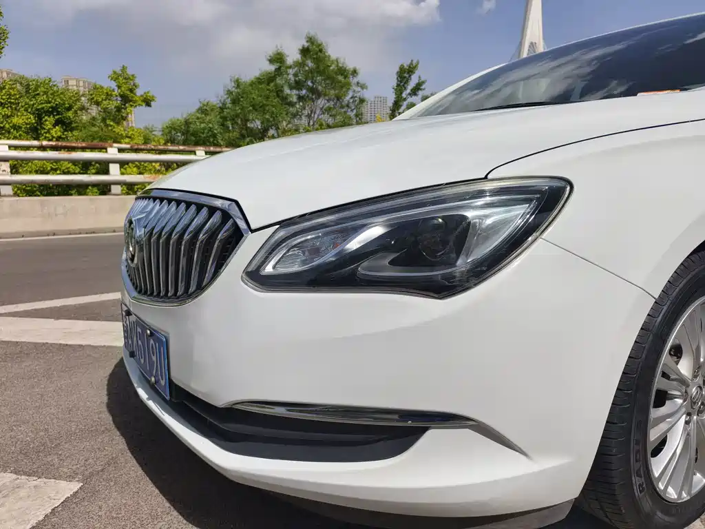 Buick Excelle 2016 — фото 17
