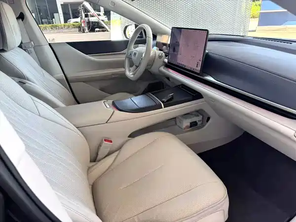 Buick Zhijing L7 2025