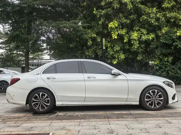 Mercedes-Benz C-Class 2018
