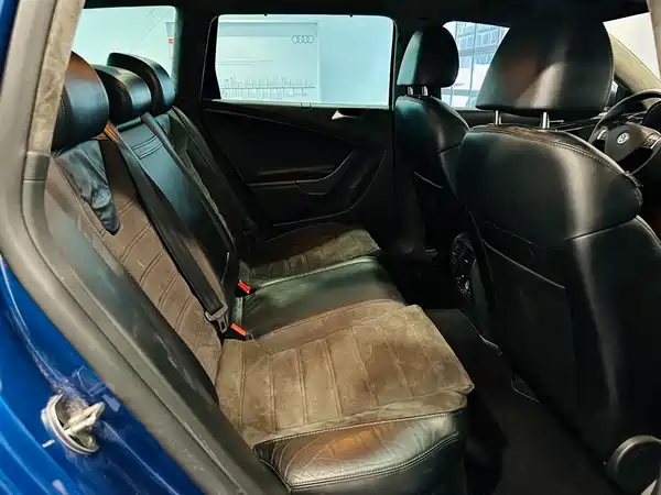 Volkswagen Passat 2011