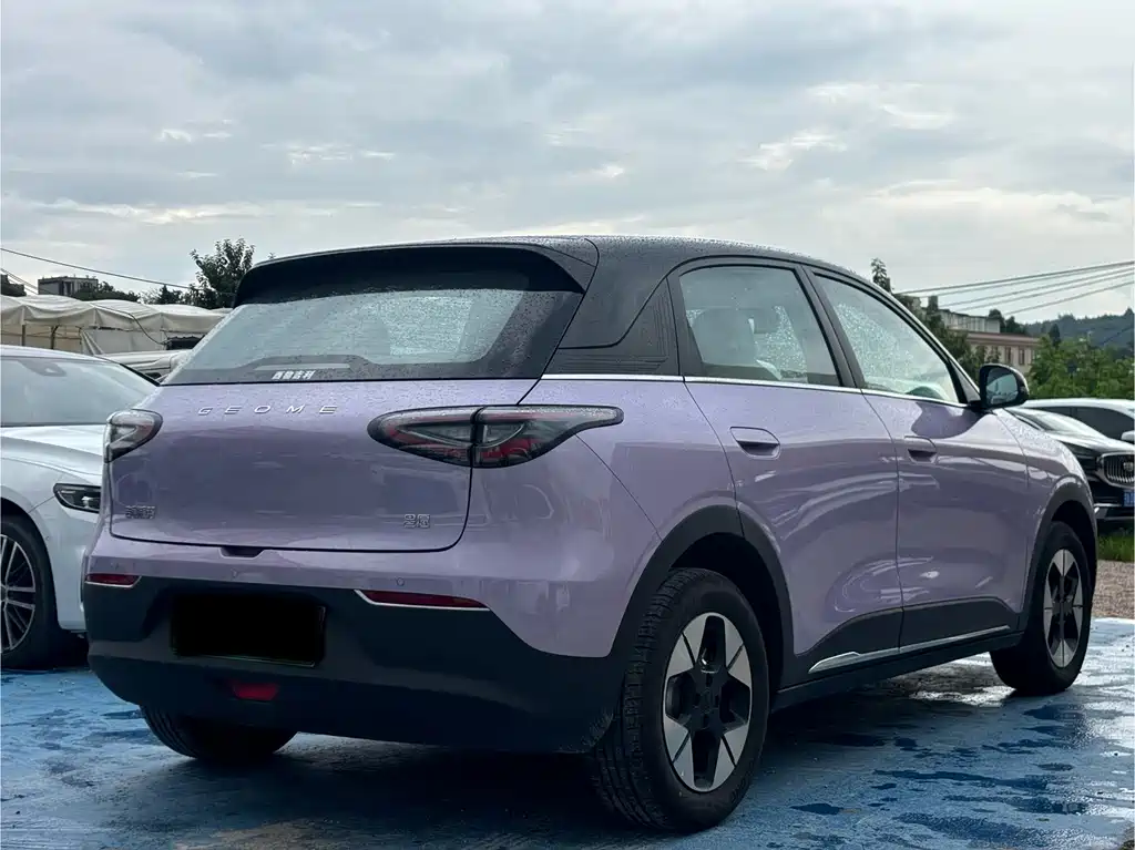 Geely Galaxy Starwish 2025 — фото 9