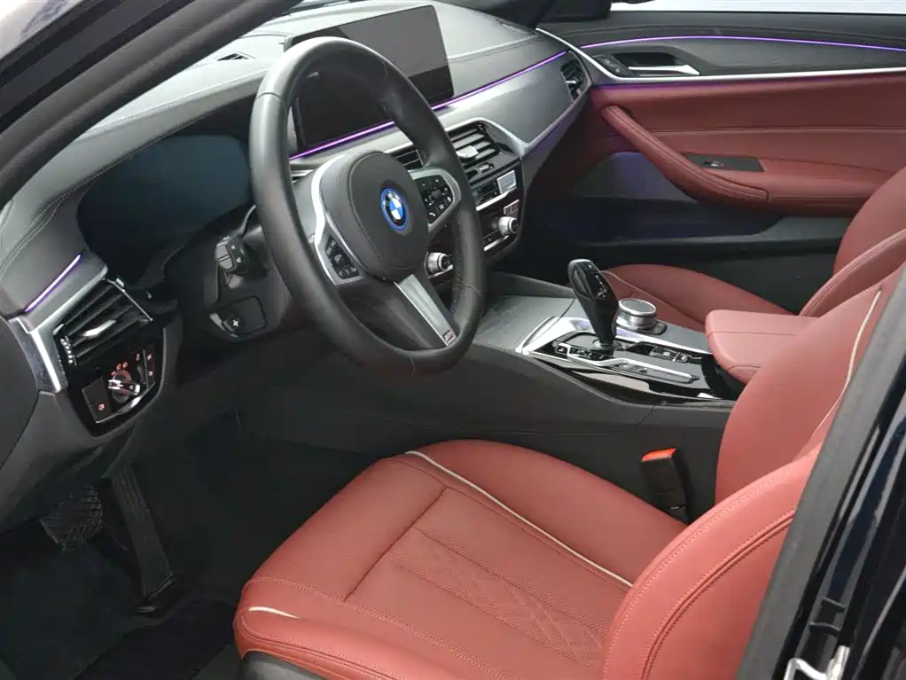 BMW 5 Series New Energy 2022 — фото 11