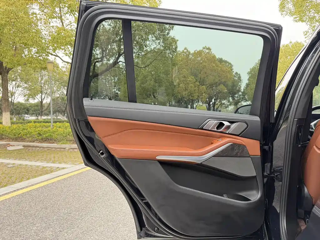 BMW X7 2024 — фото 14