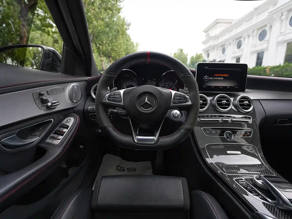 Mercedes-Benz C-Class AMG 2018 — фото 9