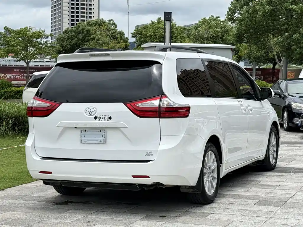 Toyota Sienna 2017
