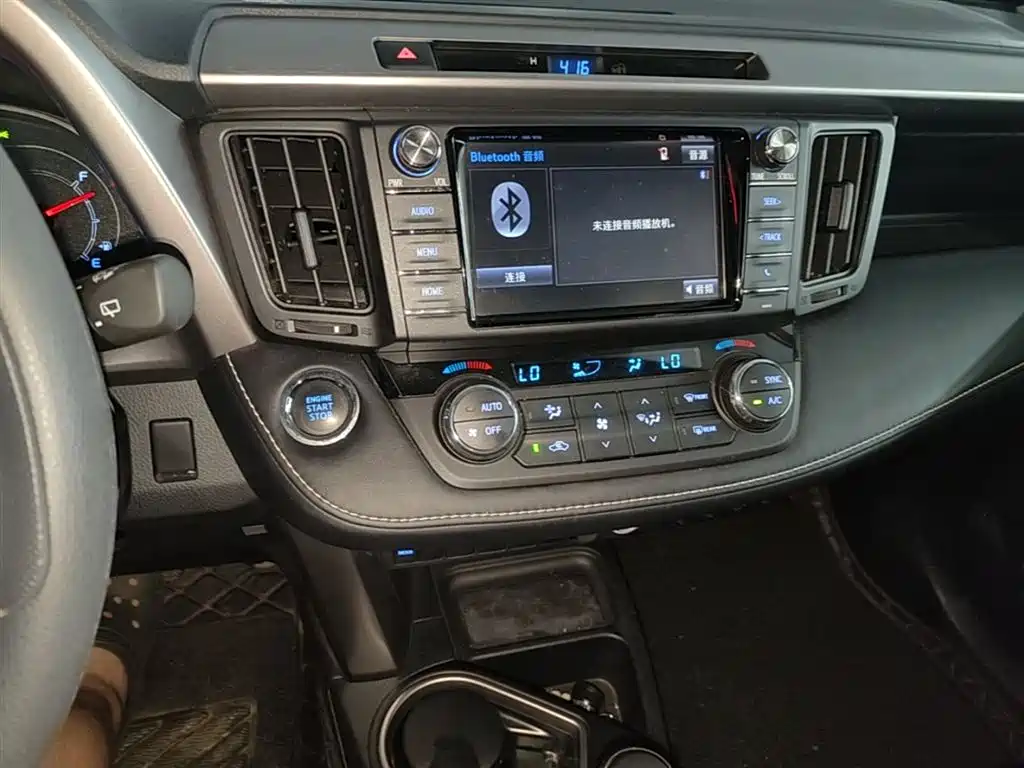 Toyota RAV4 2019 — фото 13