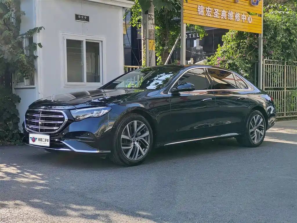 Mercedes-Benz E-Class 2026 — фото 1