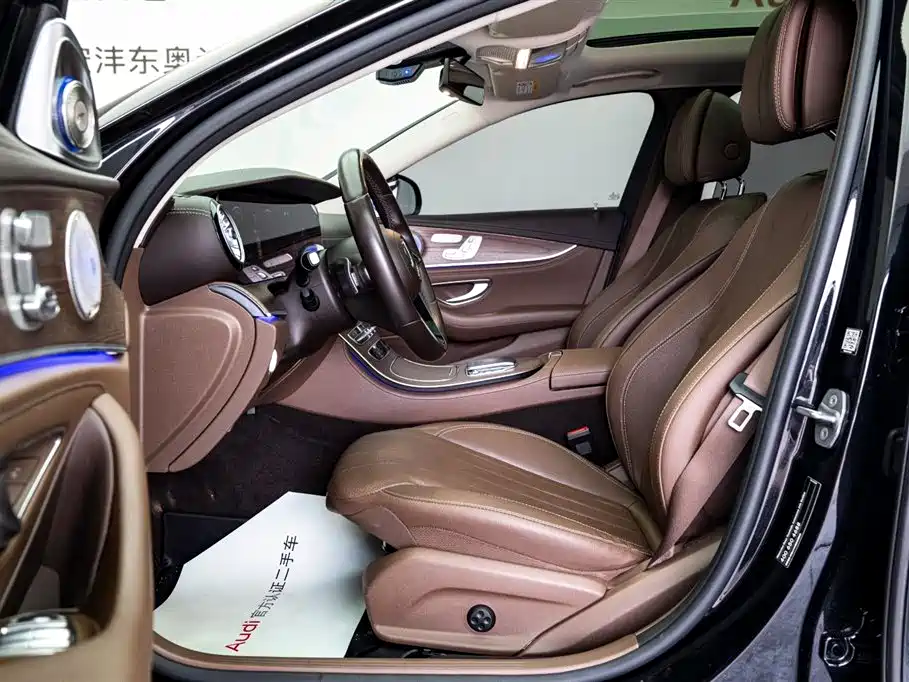 Mercedes-Benz E-Class 2023 — фото 10