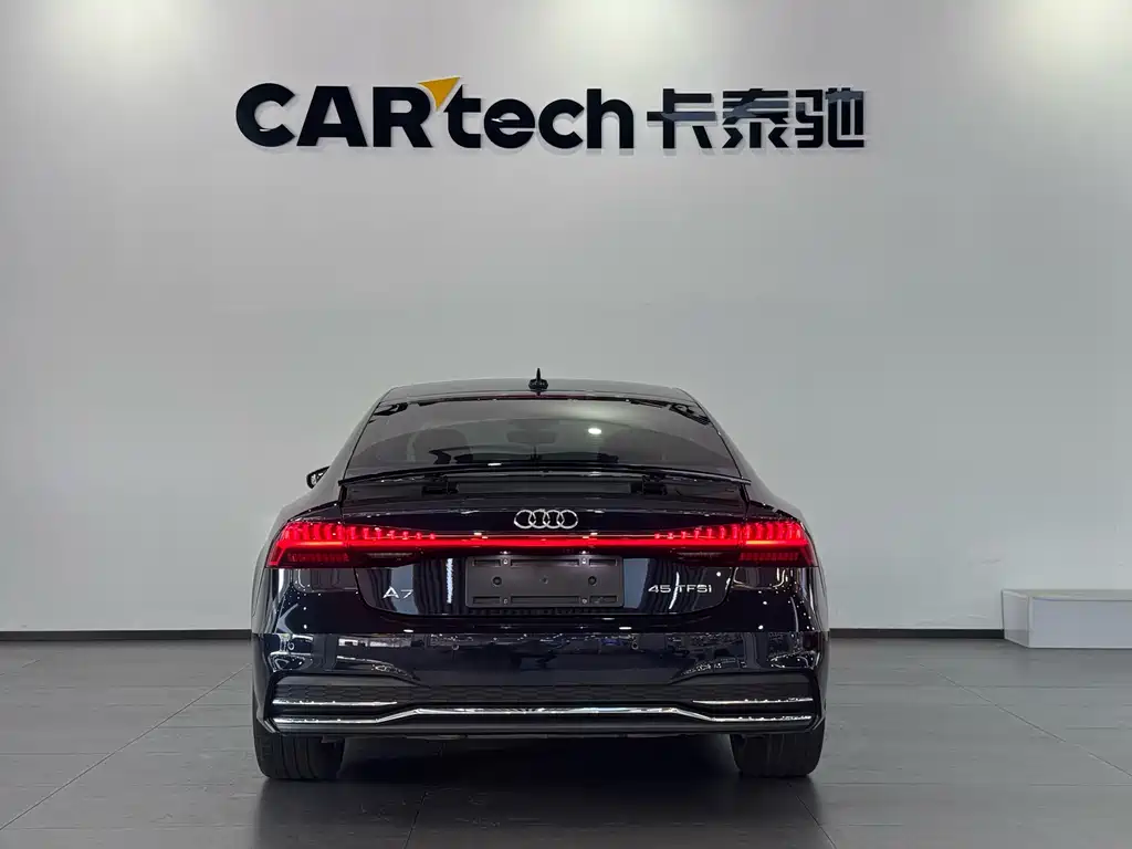 Audi A7 2023 — фото 27