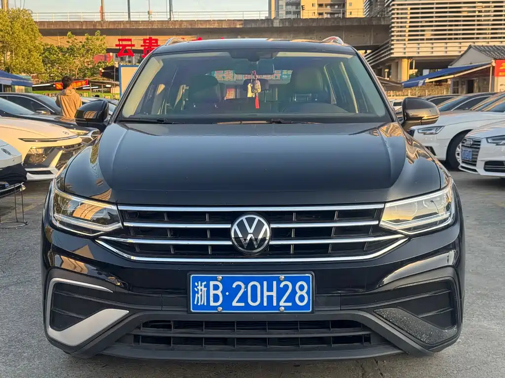 Volkswagen Tiguan L 2022