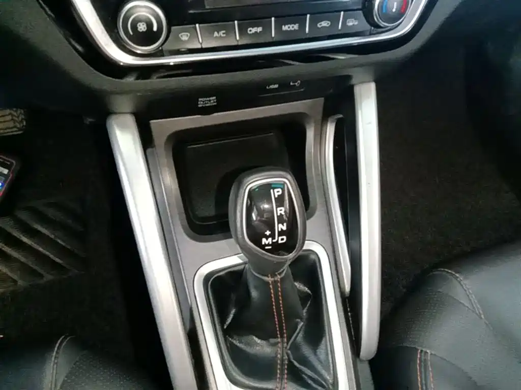 Geely Vision X3 2018 — фото 14
