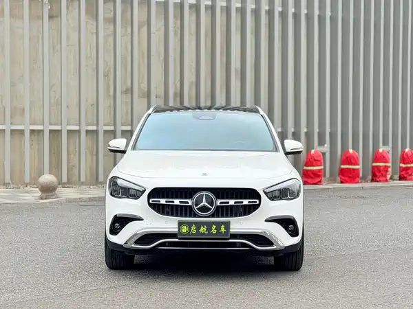 Mercedes-Benz GLA 2024