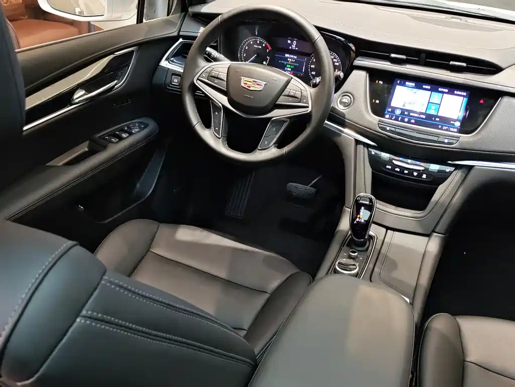 Cadillac XT5 2023 — фото 16