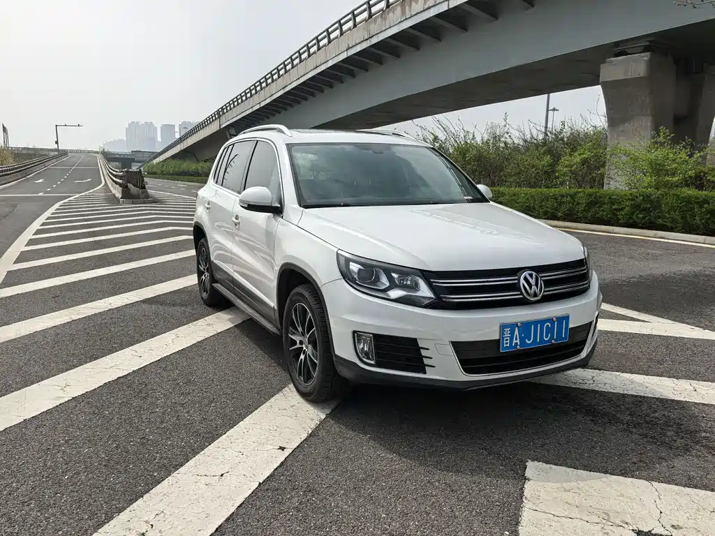 Volkswagen Tiguan 2015 — фото 3