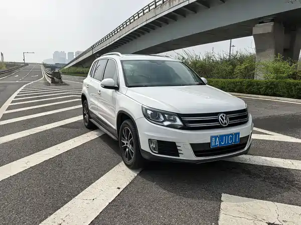 Volkswagen Tiguan 2015