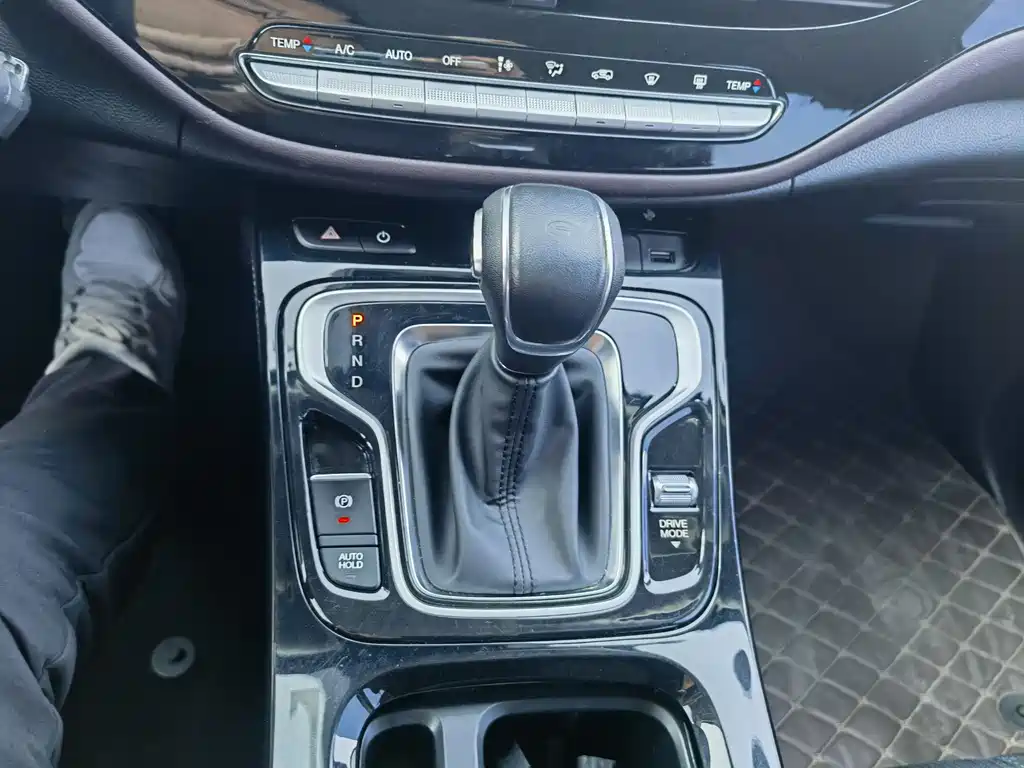 GAC Motor Trumpchi M6 2023 — фото 13