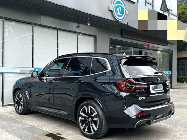 BMW iX3 2023