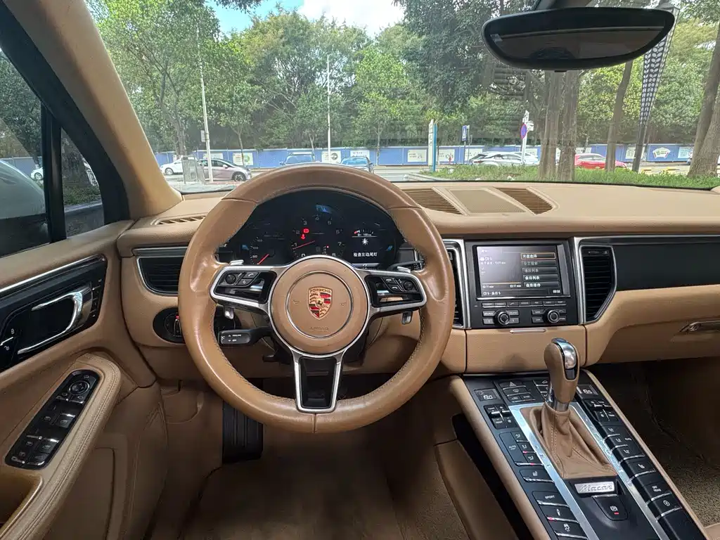 Porsche Macan 2015 — фото 13