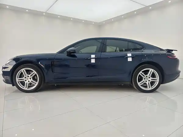 Porsche Panamera 2020