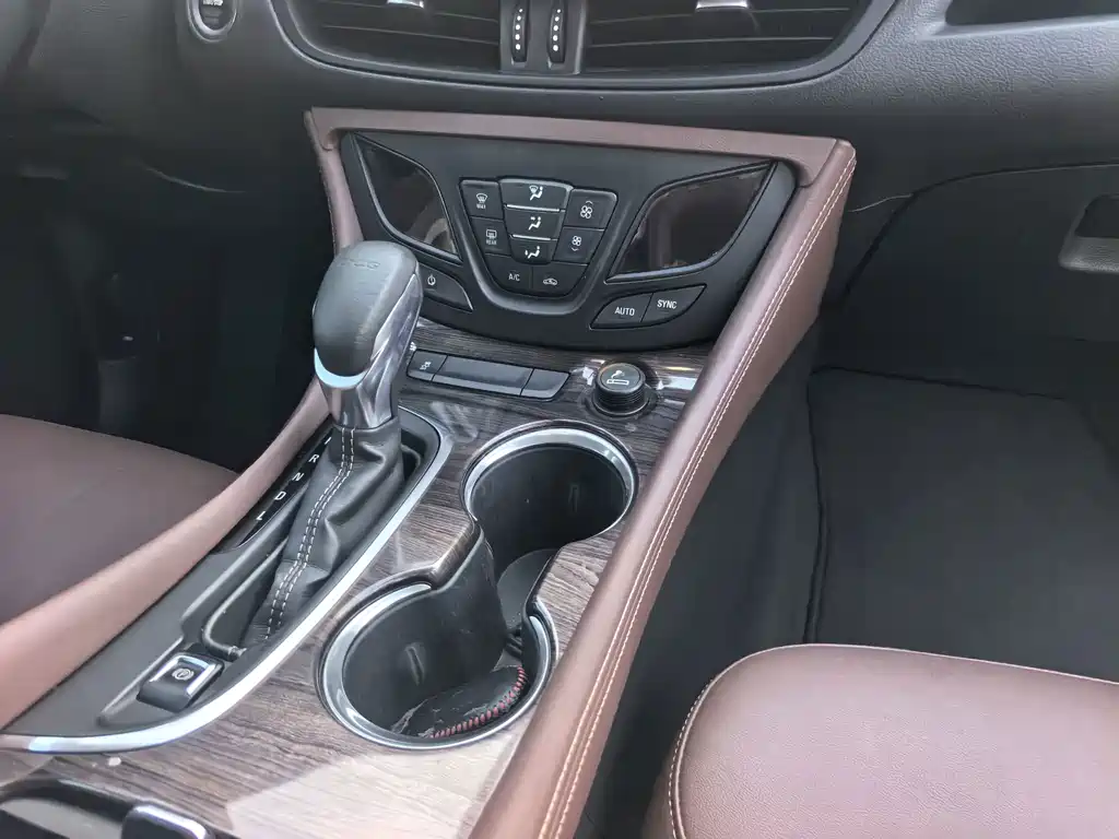 Buick Envision Plus 2016 — фото 16