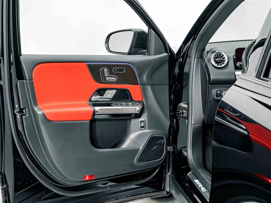 Mercedes-Benz GLB AMG 2023 — фото 16